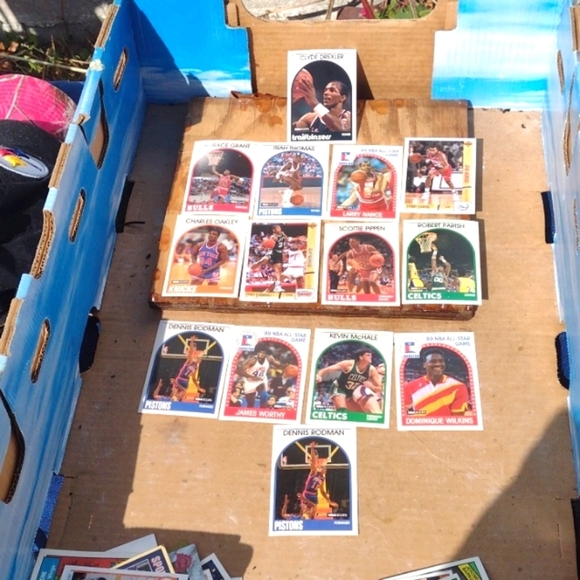 Basketball Card lot - Picture 1 of 3